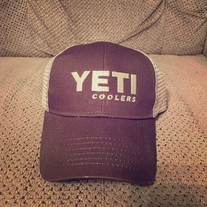 Yeti mesh SnapBack hat